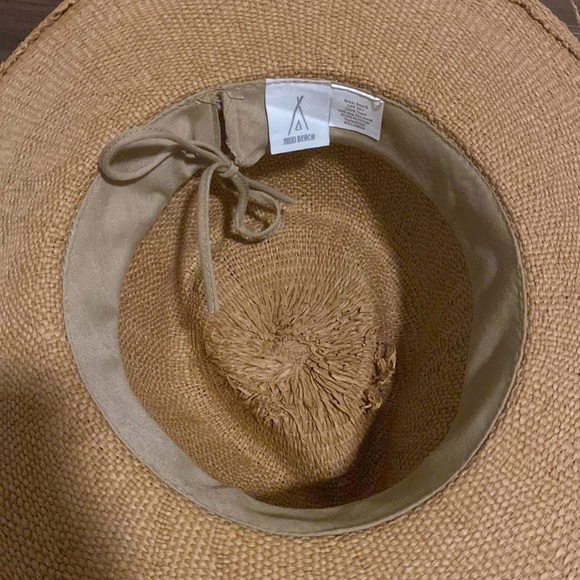 Beach Hat - Picture 4 of 4